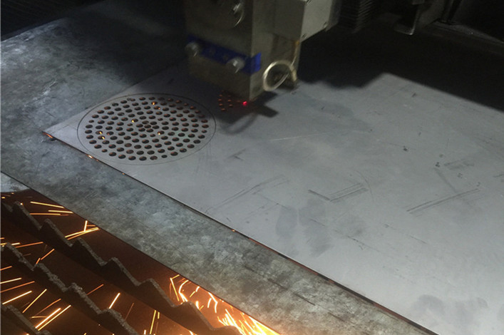 不銹鋼圓孔網(wǎng) 過(guò)濾篩網(wǎng)